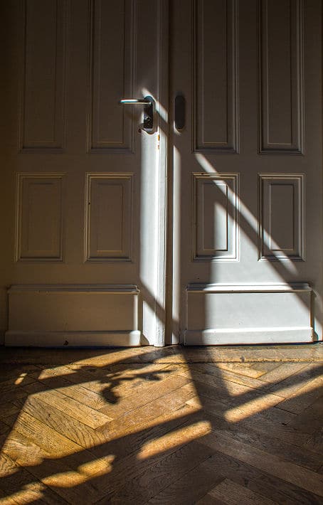 Alte Türen aufarbeiten lohnt sich vor allem bei schönen alten Türen