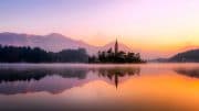 Was für eine Landschaft - Panorama mit See in Slowenien