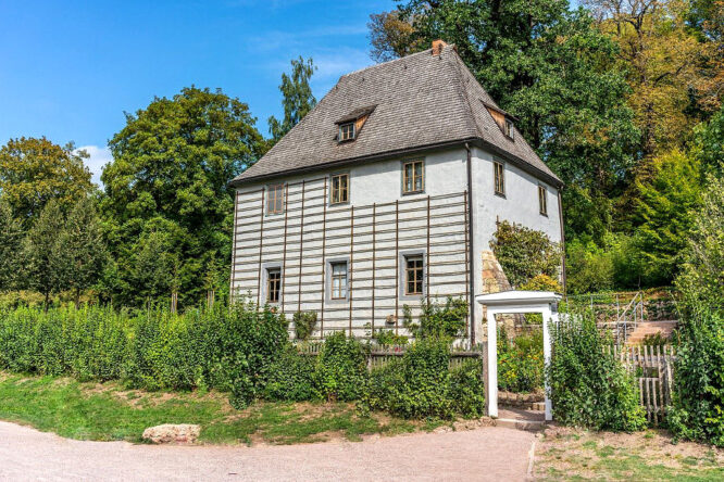 Das Gartenhaus von Goethe in Weimar war seinerzeit sicherlich auch ein DIY Projekt. Ursprünglich, im 16. Jh., soll es ein Winzerhaus gewesen sein. 