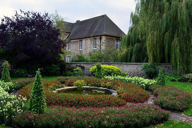 Ein gut gepflegter Garten steigert den Wert der Immobilie.