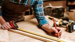 Traditionelle Handwerkskunst garantiert uns auch ganz persönlich, dass wir von Leistungen profitieren, die professionelle Handwerker in ihrem Bereich drauf haben.