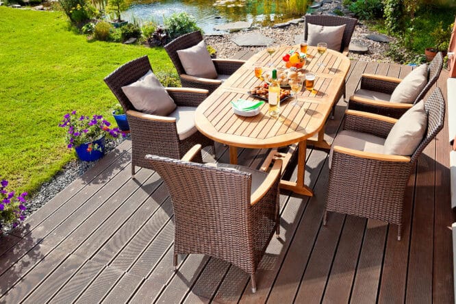 Aus welchem Material sollen Ihre Gartenmöbel sein? Reichen billige Rattan Gartenmöbel? Wollen Sie die Möbel für Draußen aus Holz oder robustem Polyrattan haben? 