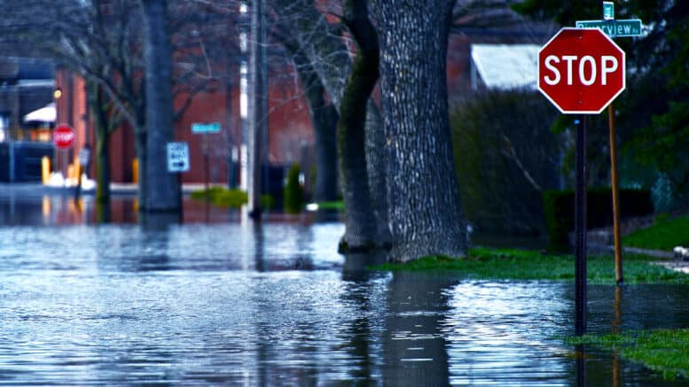 Umso umsichtiger man sein Haus vor Hochwasser schützen kann, desto mehr sinkt das Risiko von Schäden durch Hochwasser.