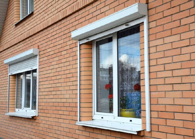 Sonnenschutzanlagen (innen & außen) für kleinere Fenster - Guide