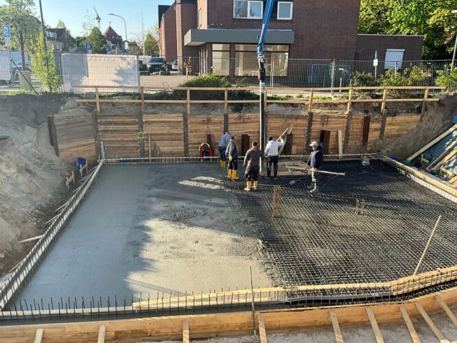Im Tiefbau wirken enorme Erddrücke auf die Baugrubenwände. 